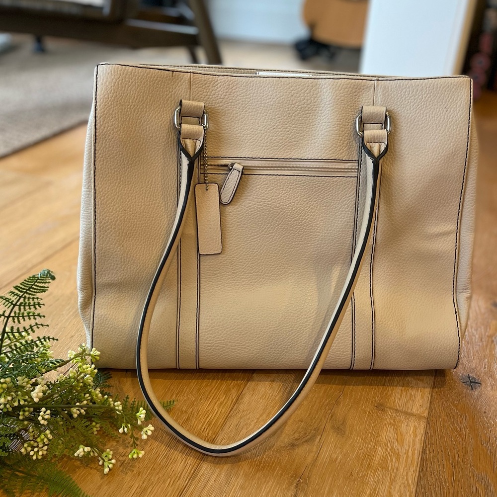 Wilson’s Leather bone white shoulder tote